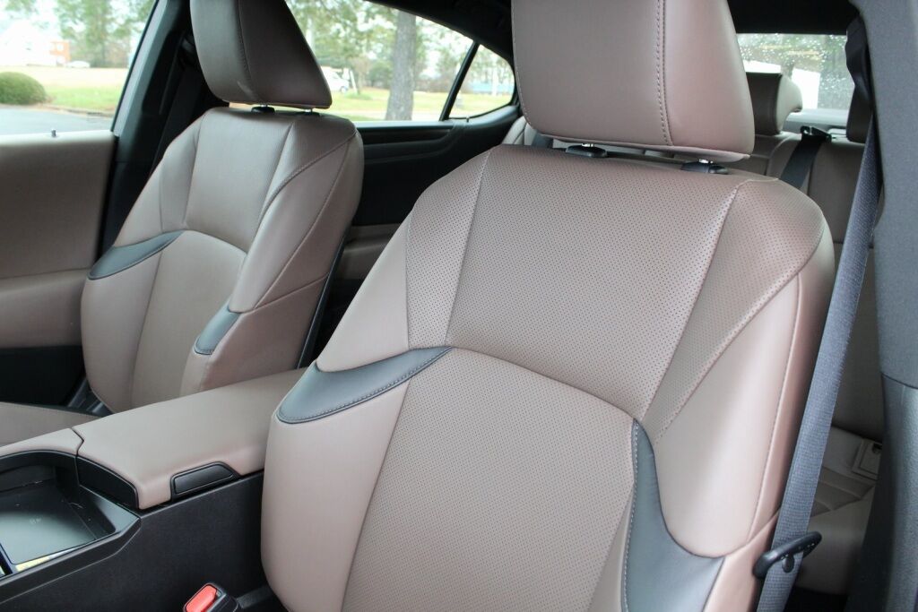 2025 Lexus ES 300h Richmond VA