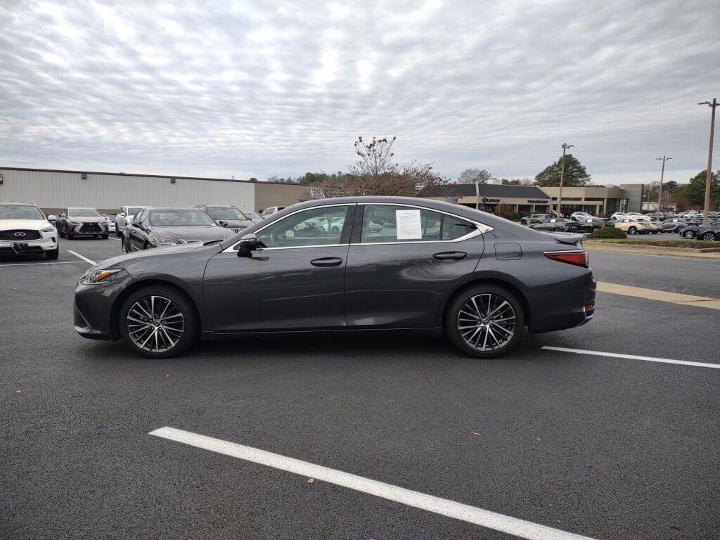 2025 Lexus ES 300h Richmond VA