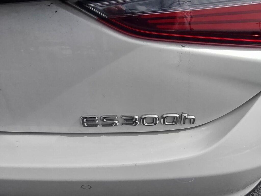 2025 Lexus ES 300h Richmond VA