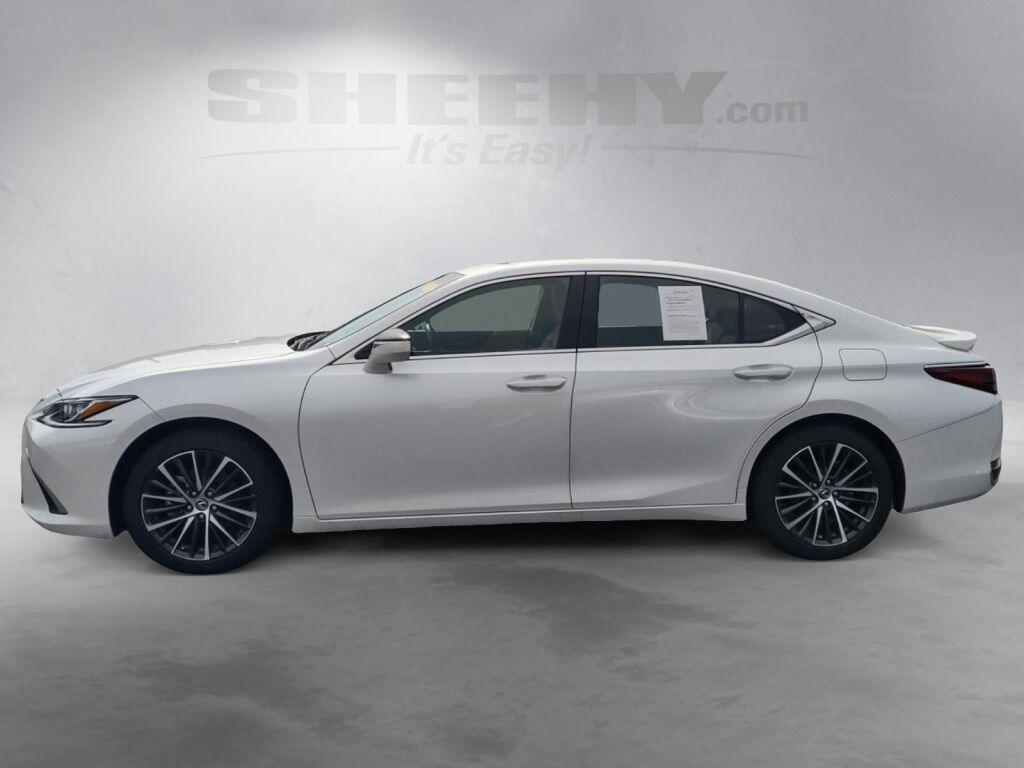 2025 Lexus ES 300h Richmond VA