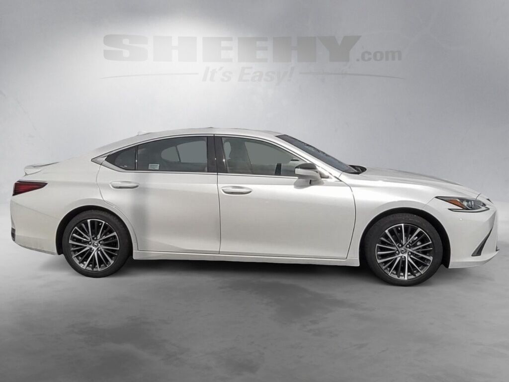 2025 Lexus ES 300h Richmond VA