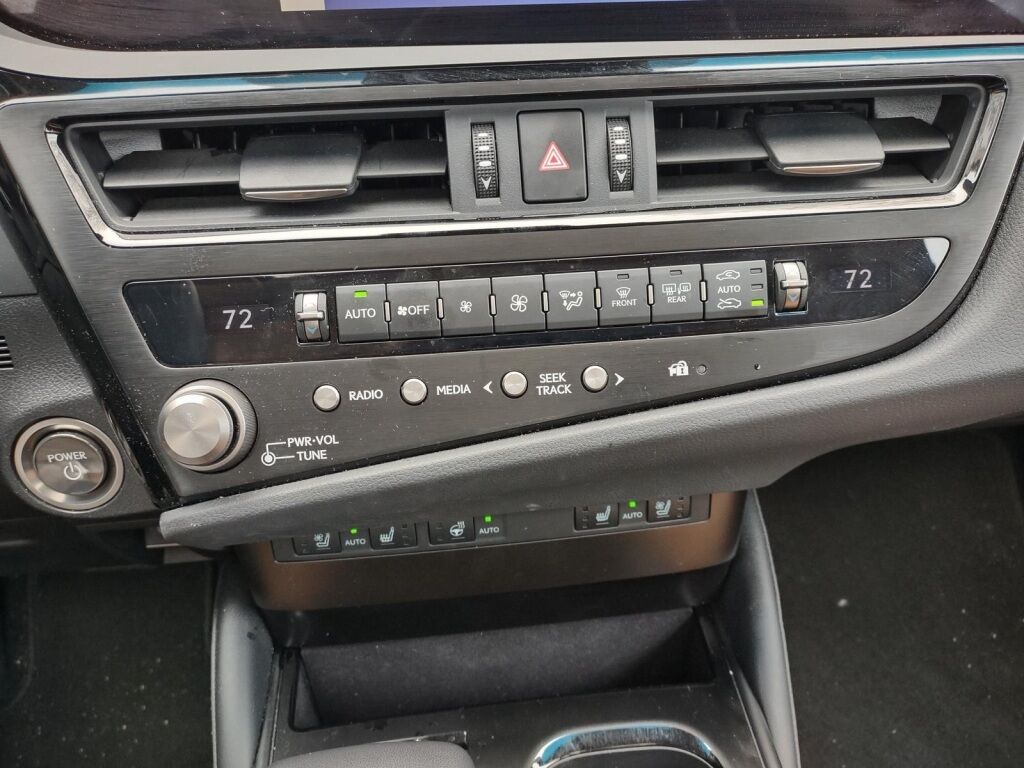 2025 Lexus ES 300h Richmond VA