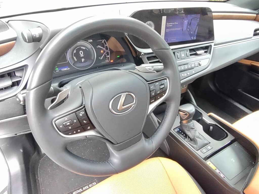 2025 Lexus ES 300h Richmond VA