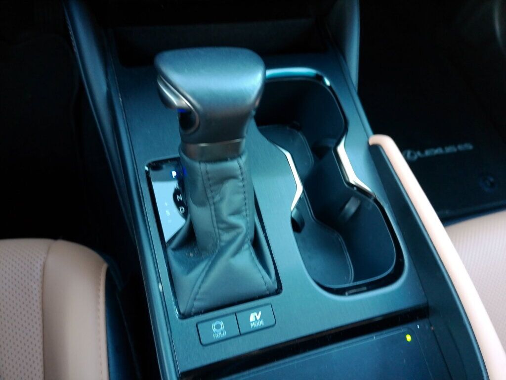 2025 Lexus ES 300h Richmond VA
