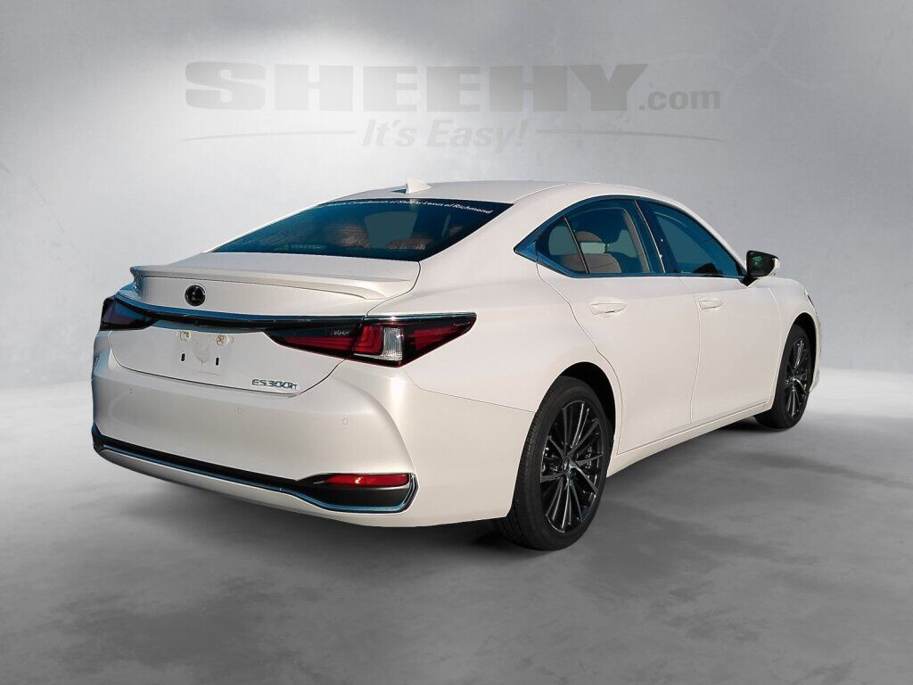 2025 Lexus ES 300h Richmond VA