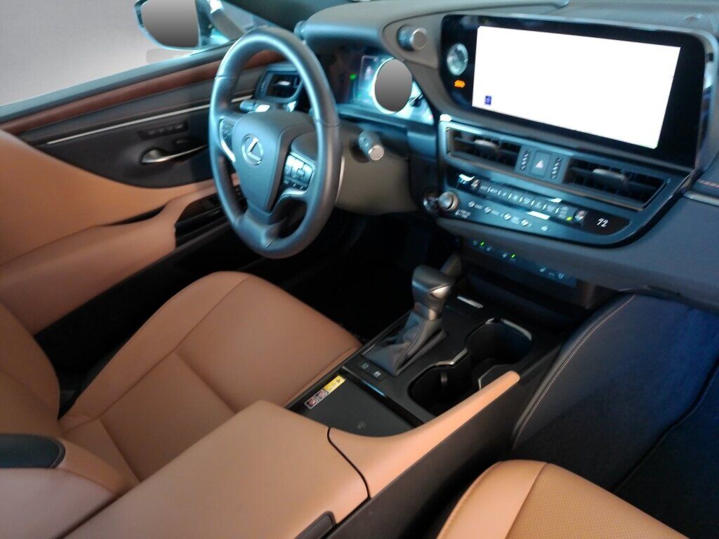 2025 Lexus ES 300h Richmond VA