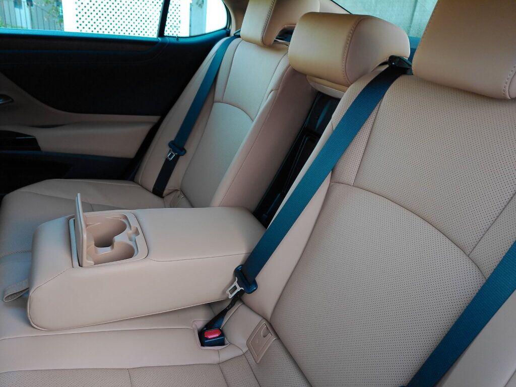 2025 Lexus ES 300h Richmond VA