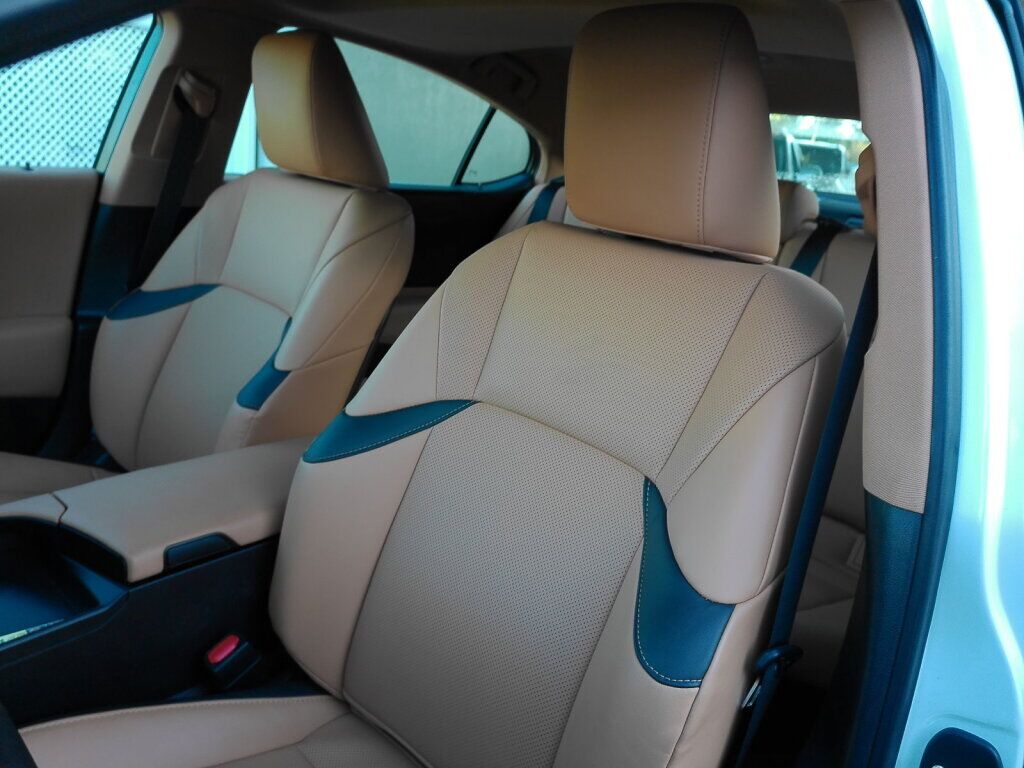 2025 Lexus ES 300h Richmond VA