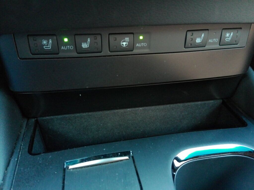 2025 Lexus ES 300h Richmond VA
