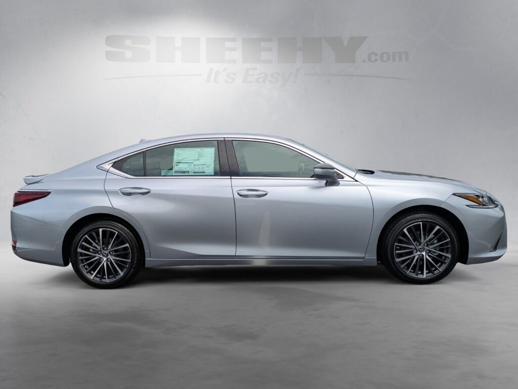 2025 Lexus ES 300h Richmond VA
