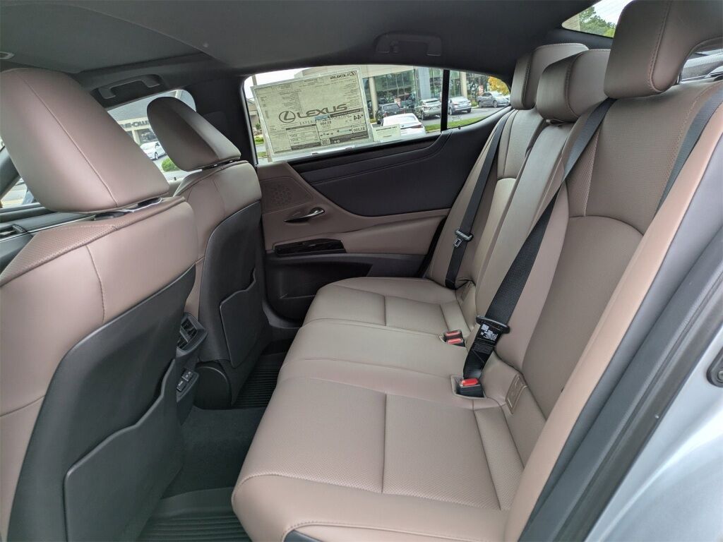 2025 Lexus ES 300h Richmond VA