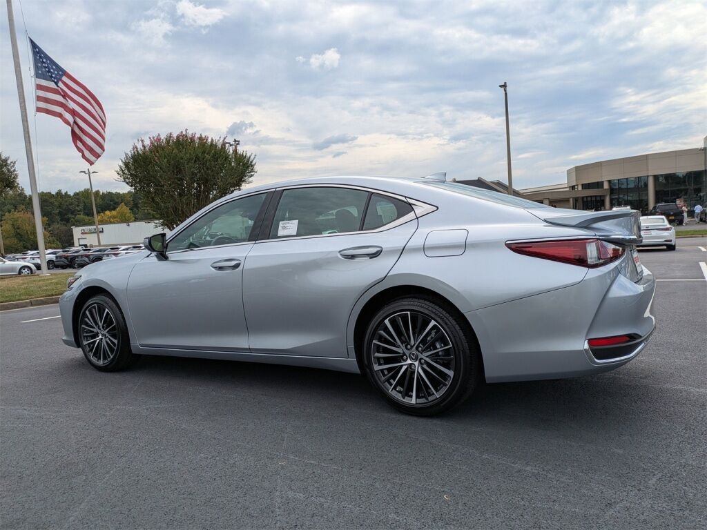 2025 Lexus ES 300h Richmond VA