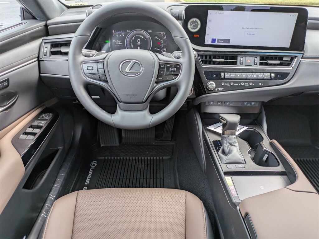 2025 Lexus ES 300h Richmond VA