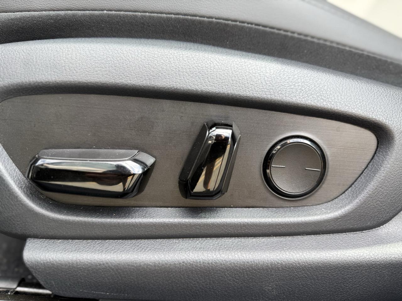 2025 Lexus ES 300h Stafford VA