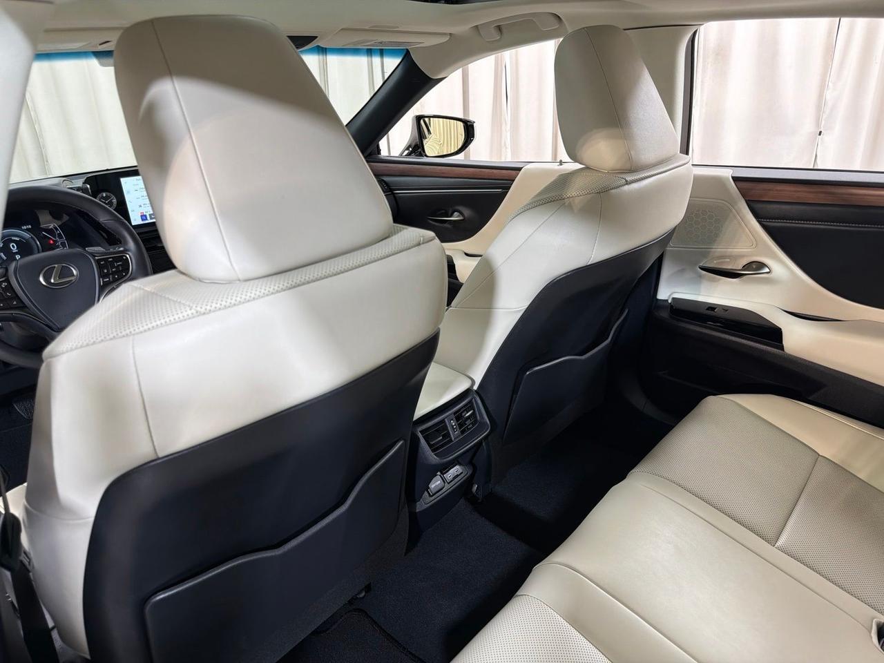 2025 Lexus ES 300h Annapolis MD