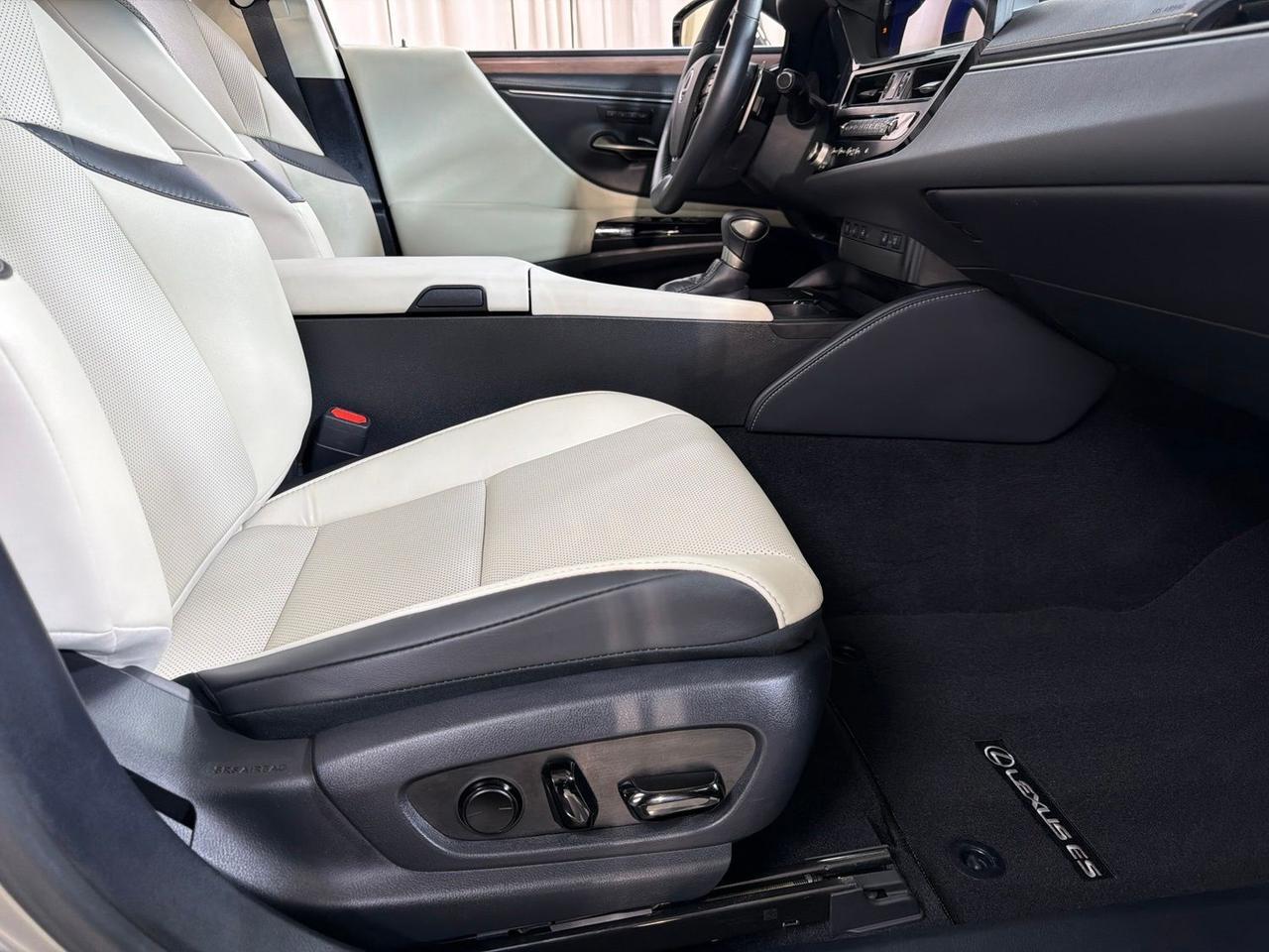 2025 Lexus ES 300h Annapolis MD
