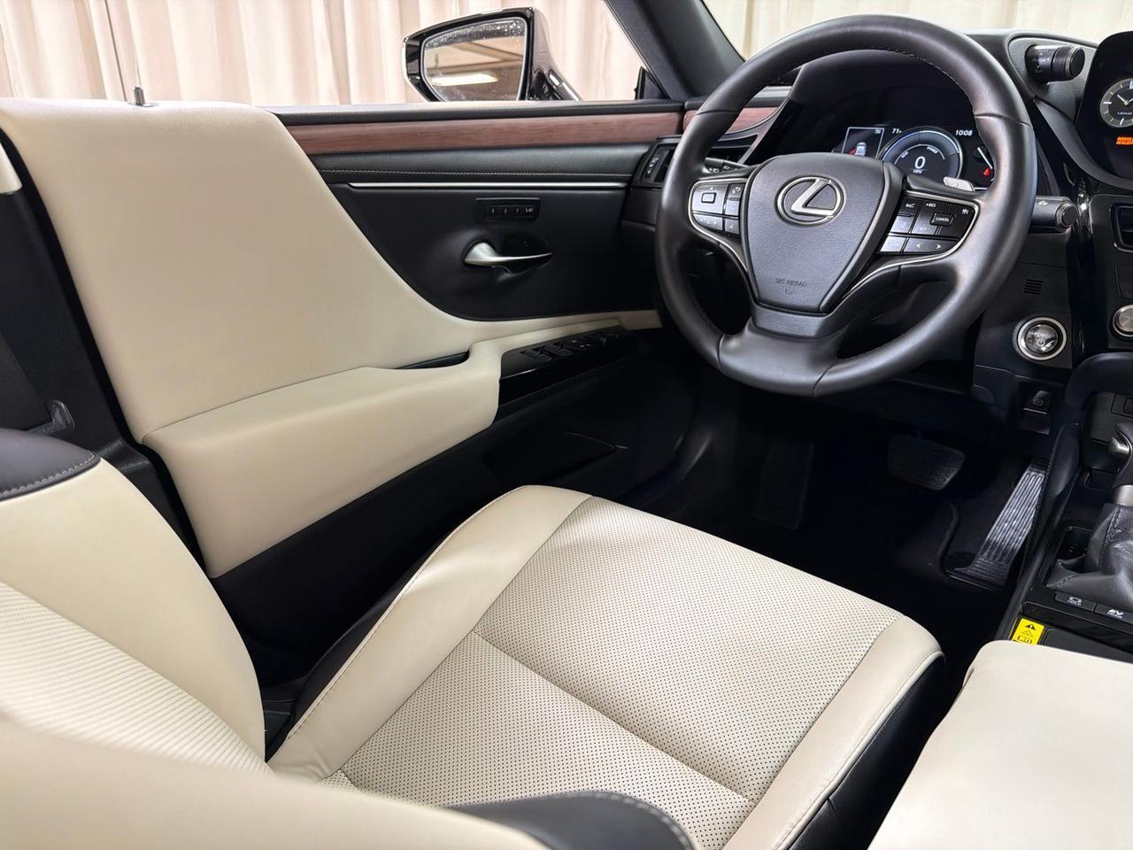 2025 Lexus ES 300h Annapolis MD