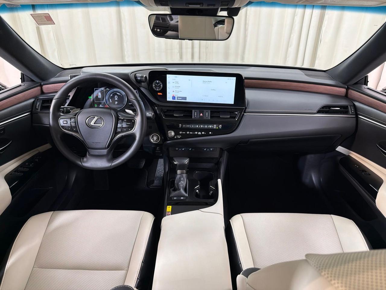2025 Lexus ES 300h Annapolis MD