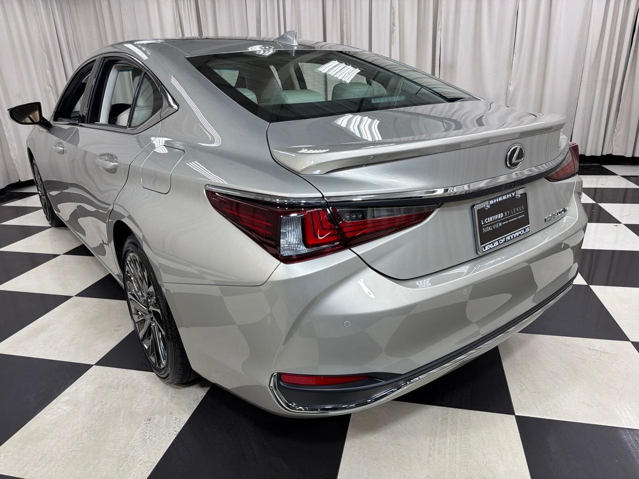 2025 Lexus ES 300h Annapolis MD