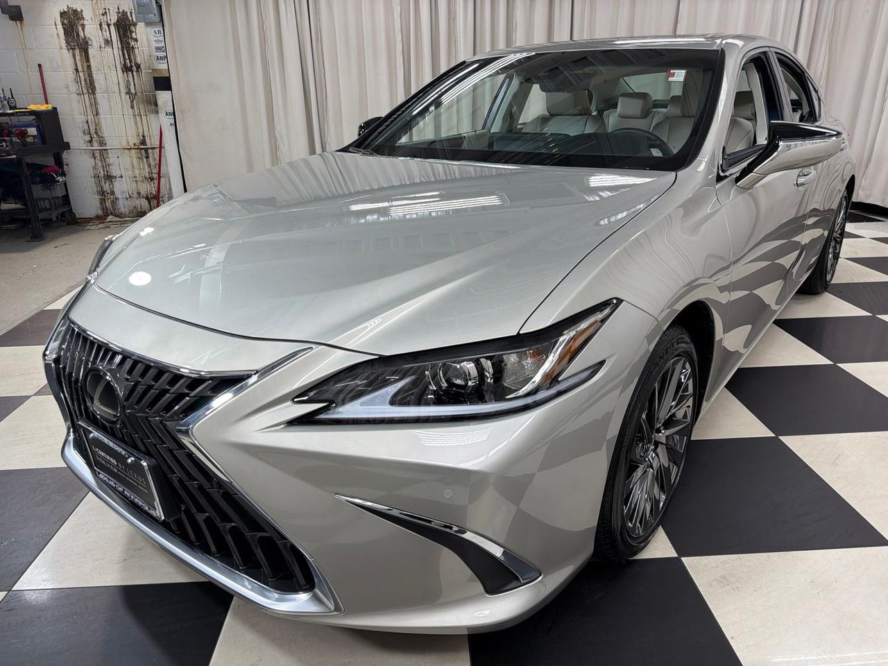 2025 Lexus ES 300h Annapolis MD