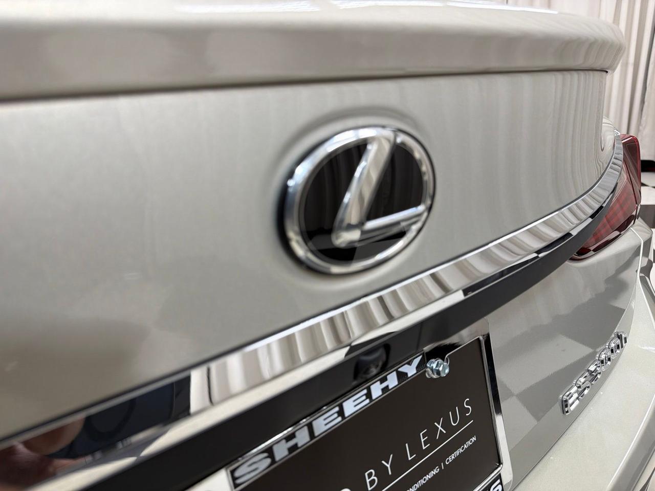 2025 Lexus ES 300h Annapolis MD