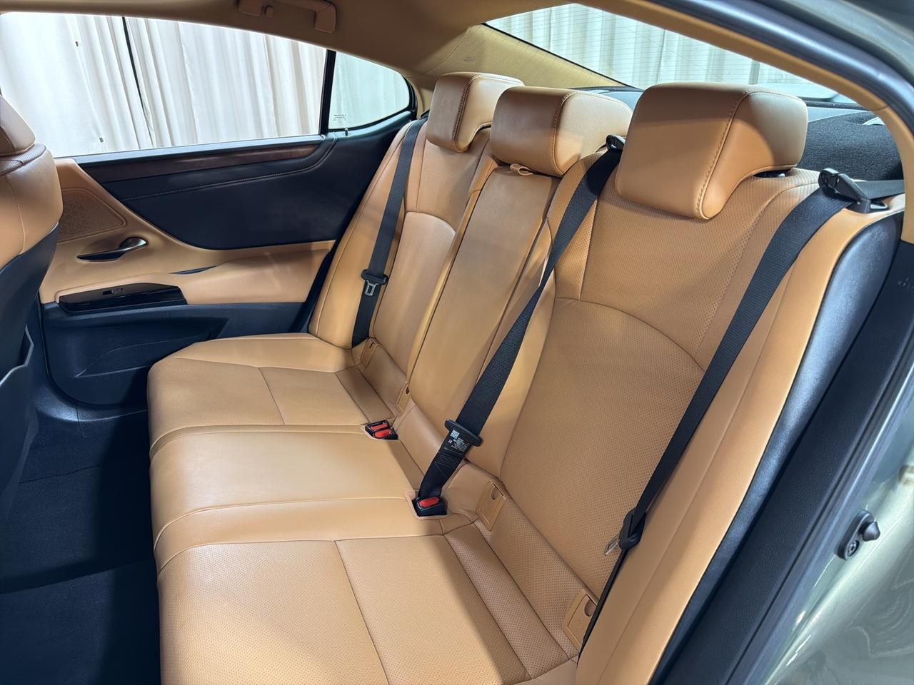2025 Lexus ES 300h Annapolis MD