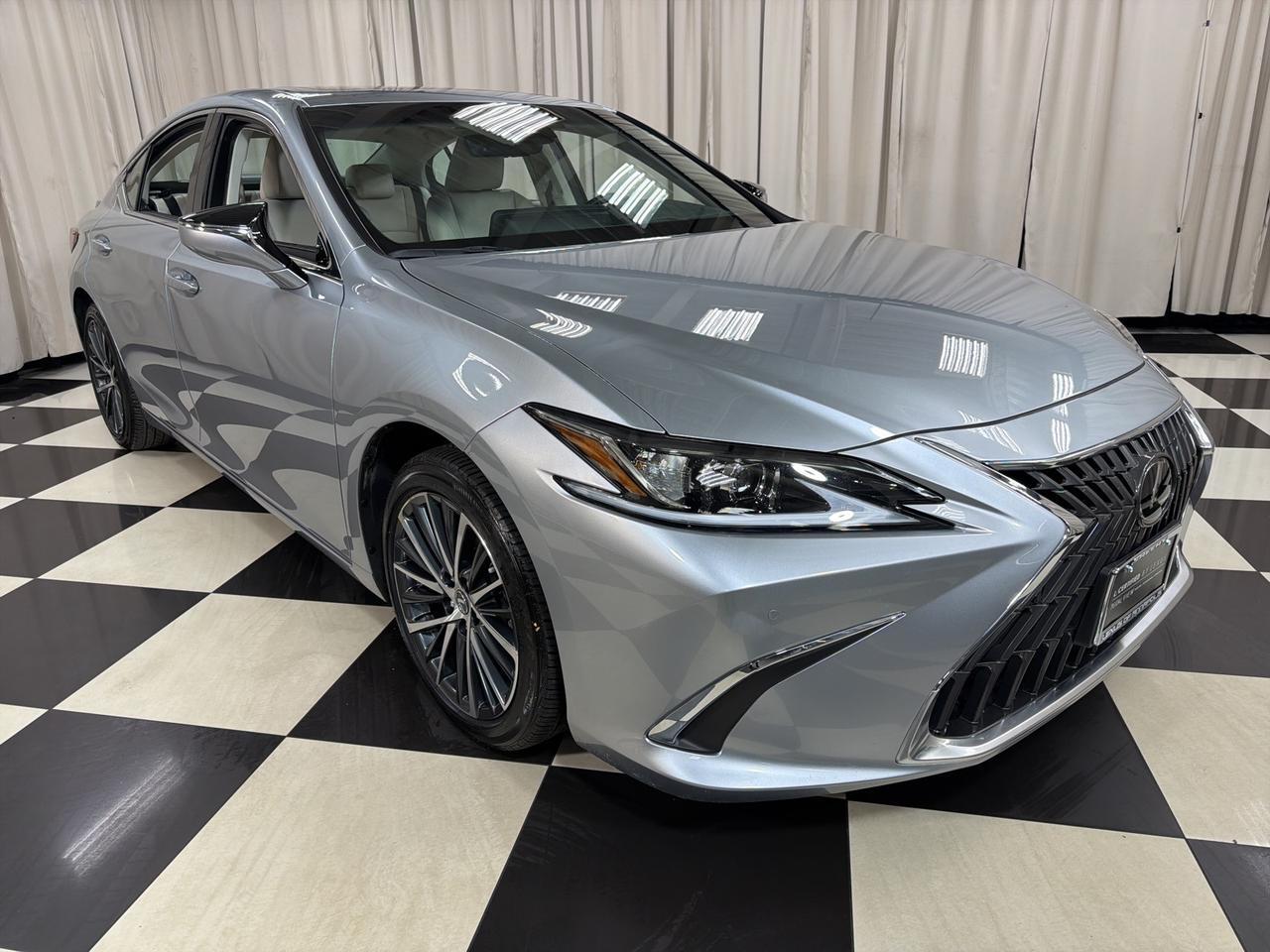 2025 Lexus ES 300h