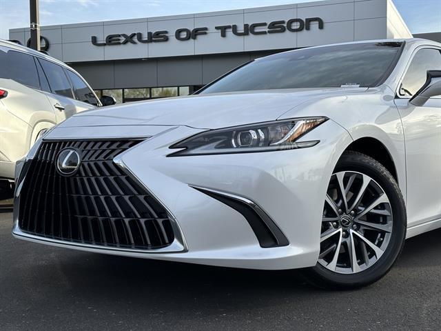 2025 Lexus ES 350