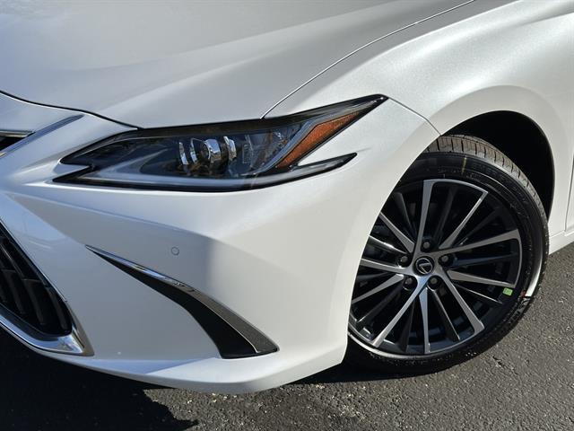 2025 Lexus ES 350