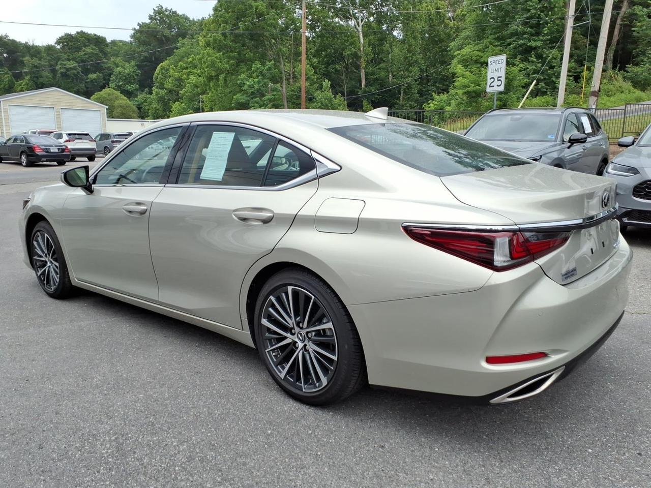 2025 Lexus ES 350 Base Roanoke VA