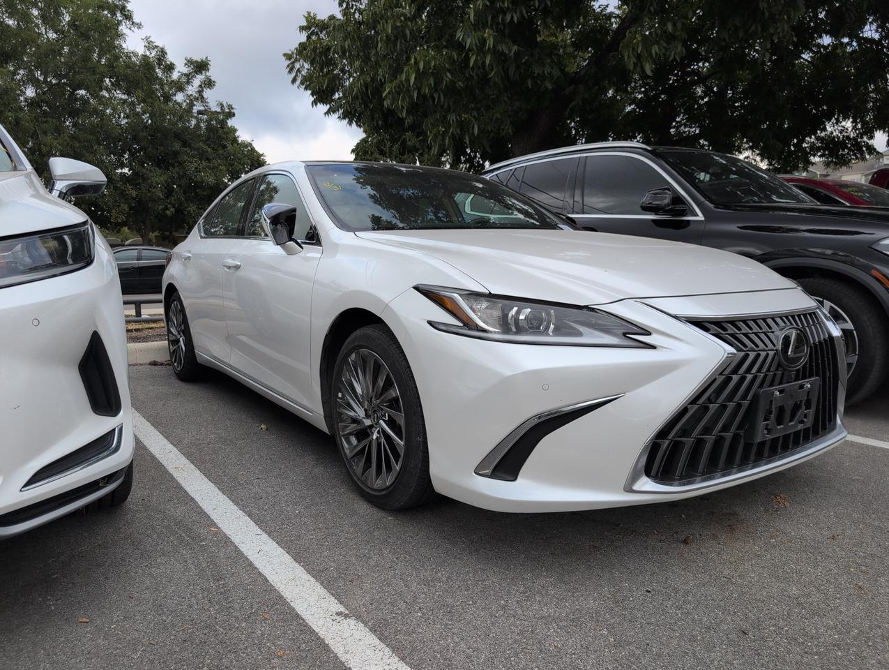2025 Lexus ES 350 Luxury