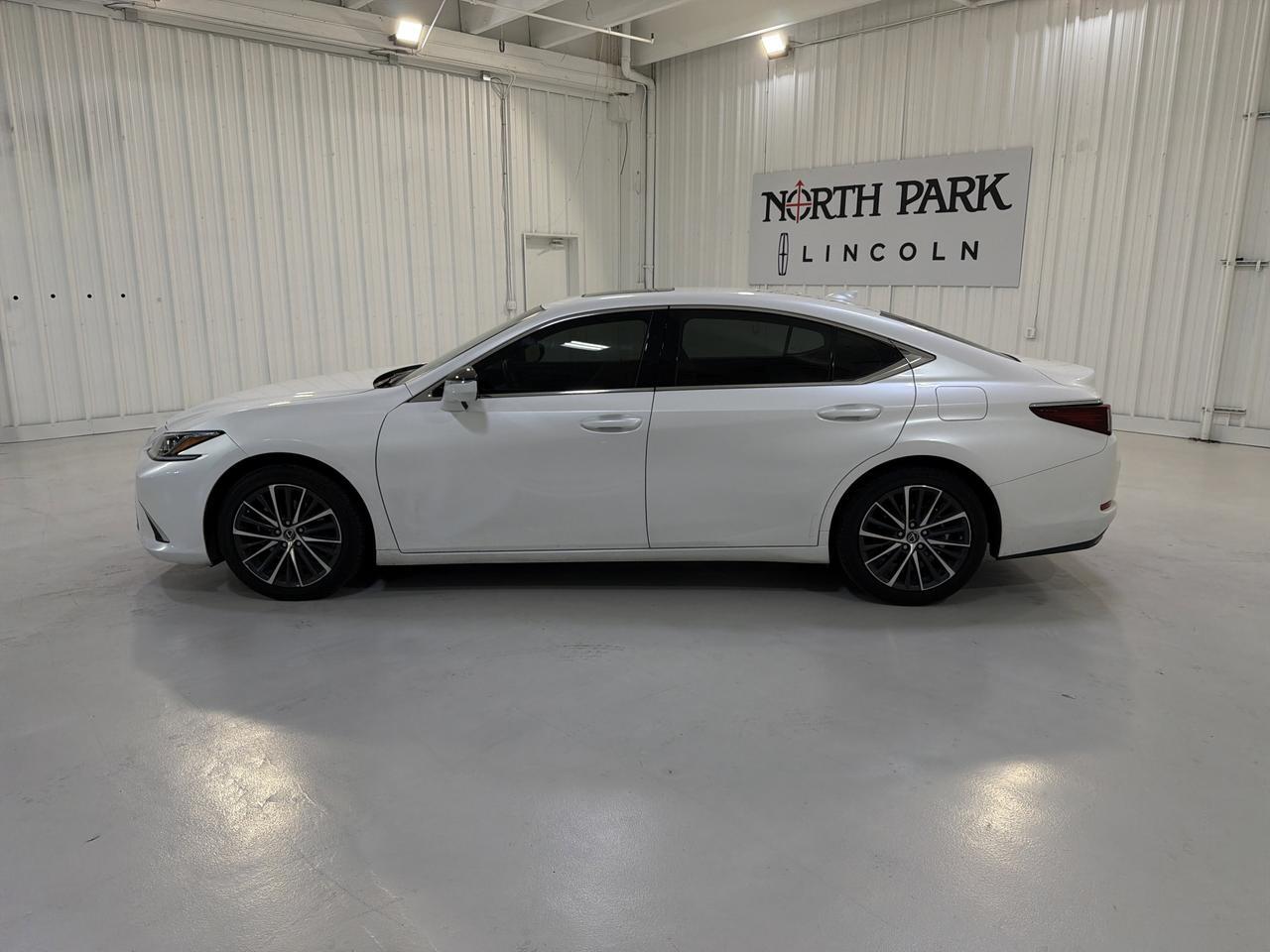 2025 Lexus ES 350