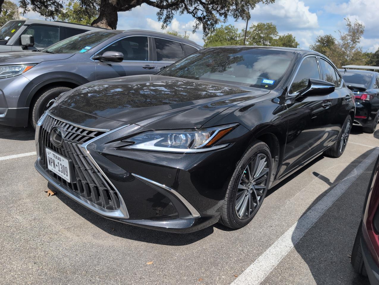 2025 Lexus ES