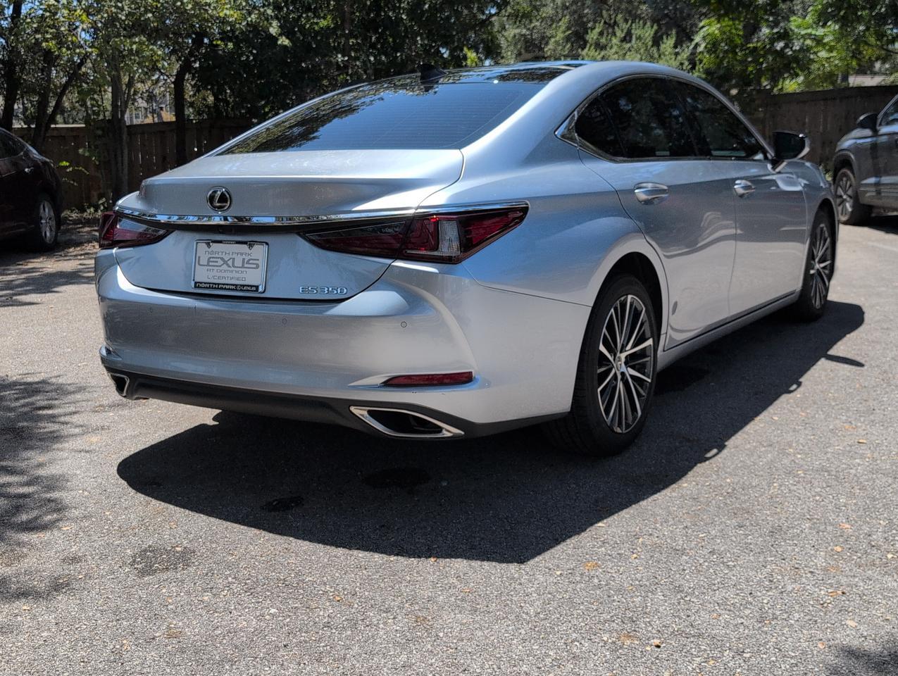 2025 Lexus ES 350