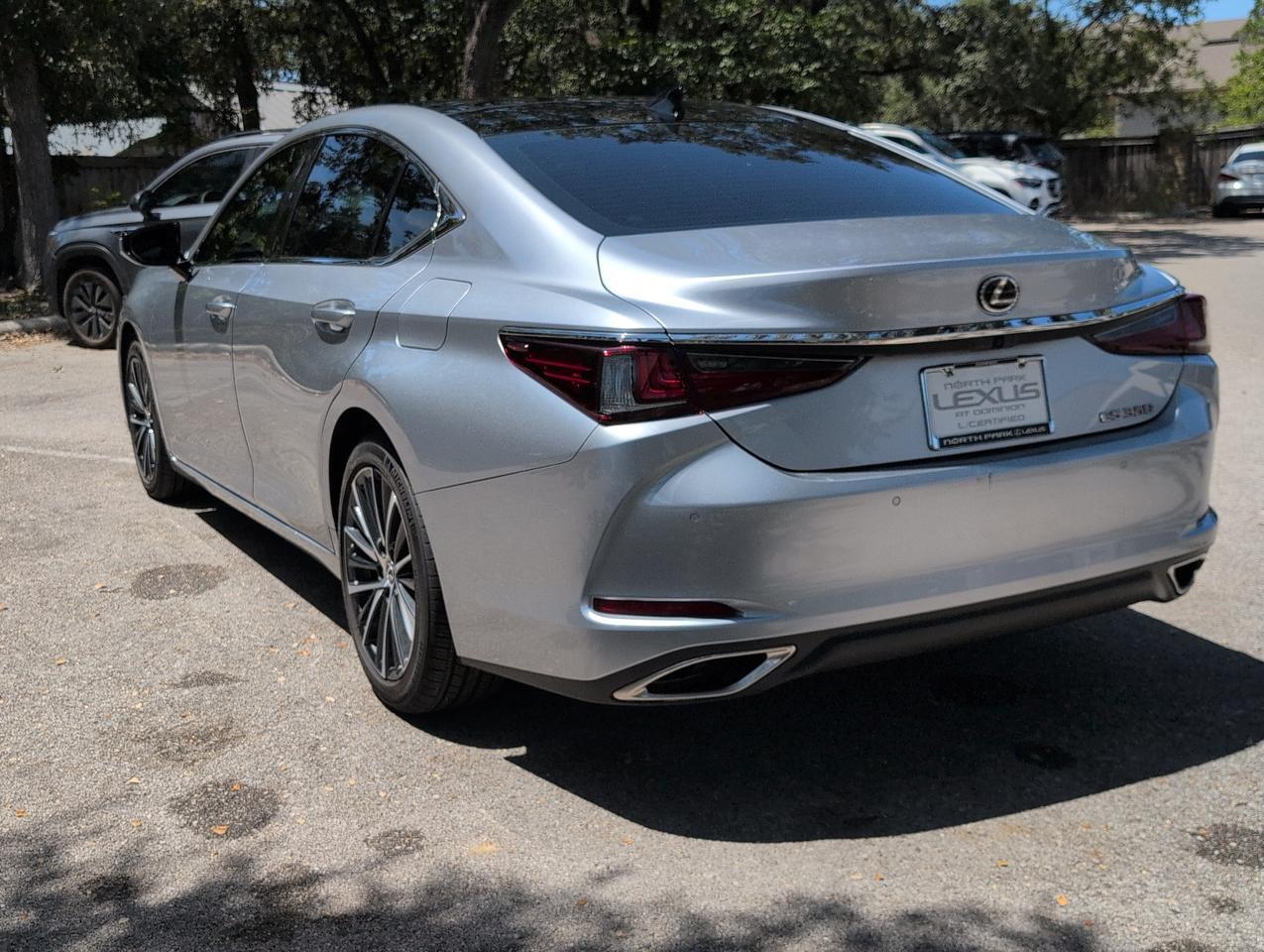 2025 Lexus ES 350