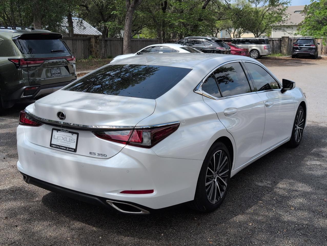 2025 Lexus ES 350