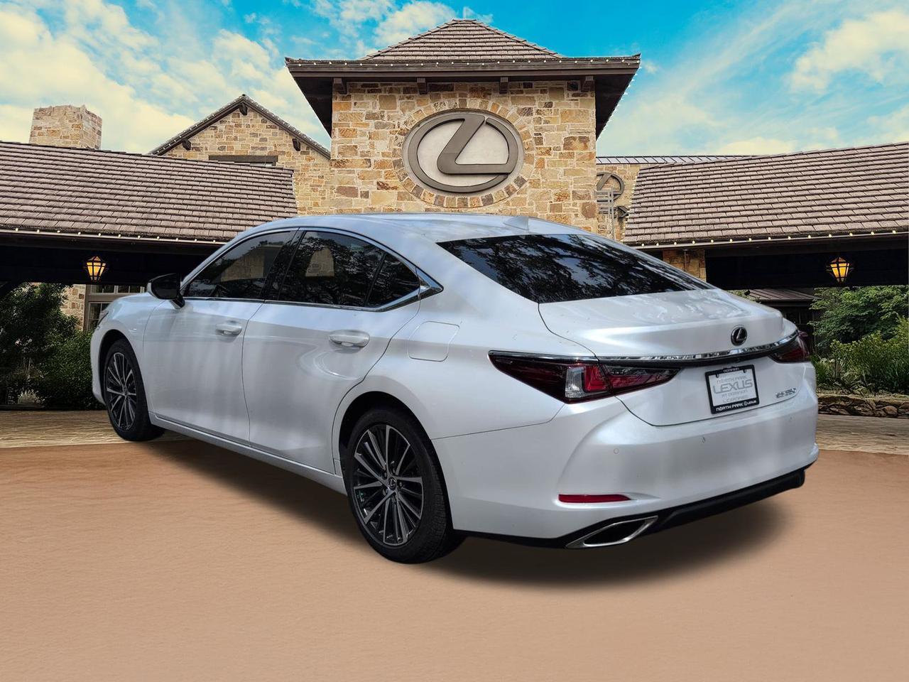 2025 Lexus ES 350