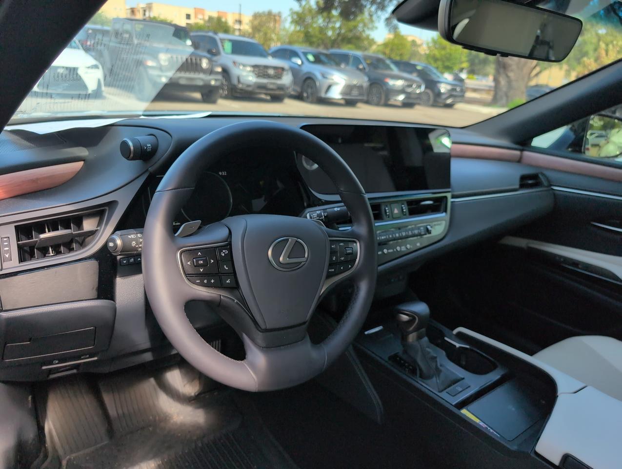 2025 Lexus ES 350 San Antonio TX