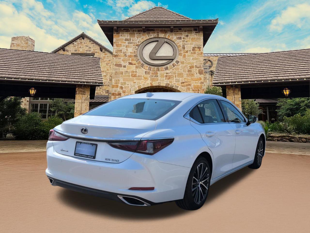 2025 Lexus ES 350