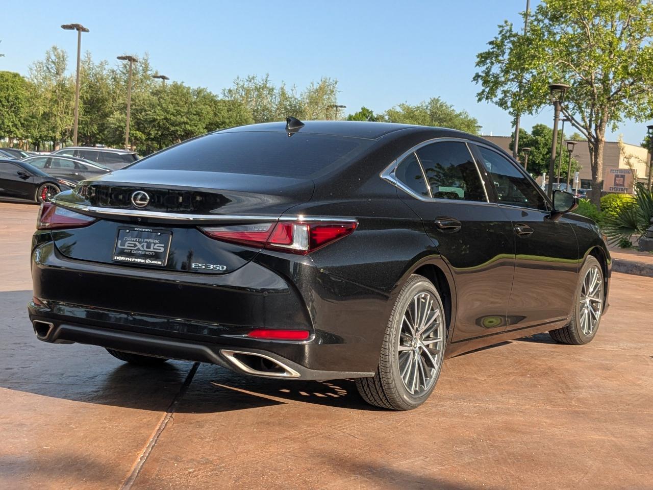 2025 Lexus ES 350