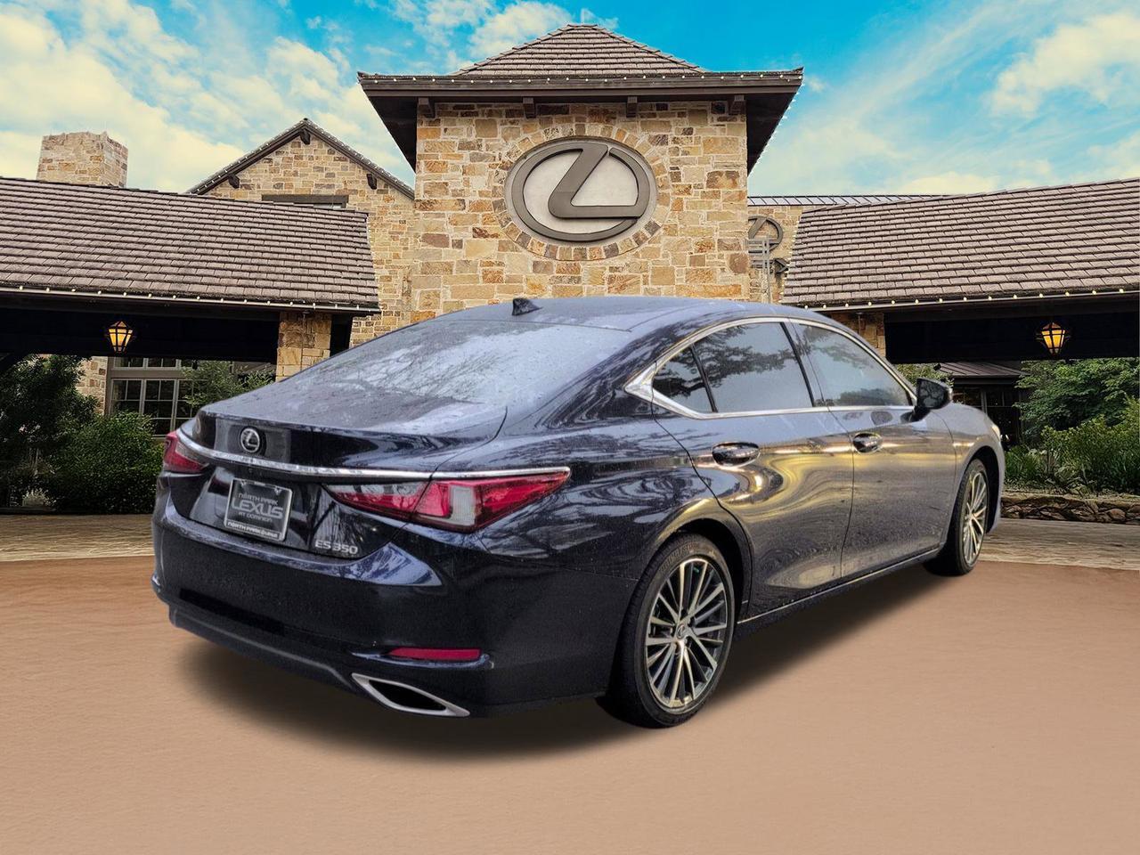 2025 Lexus ES 350