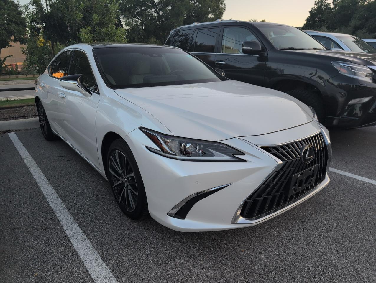 2025 Lexus ES 350