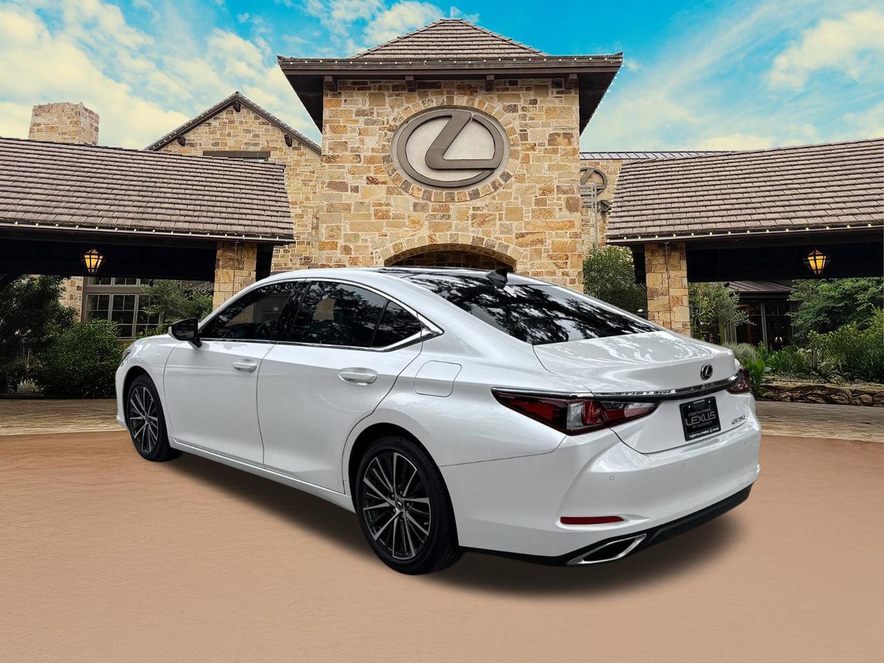 2025 Lexus ES 350