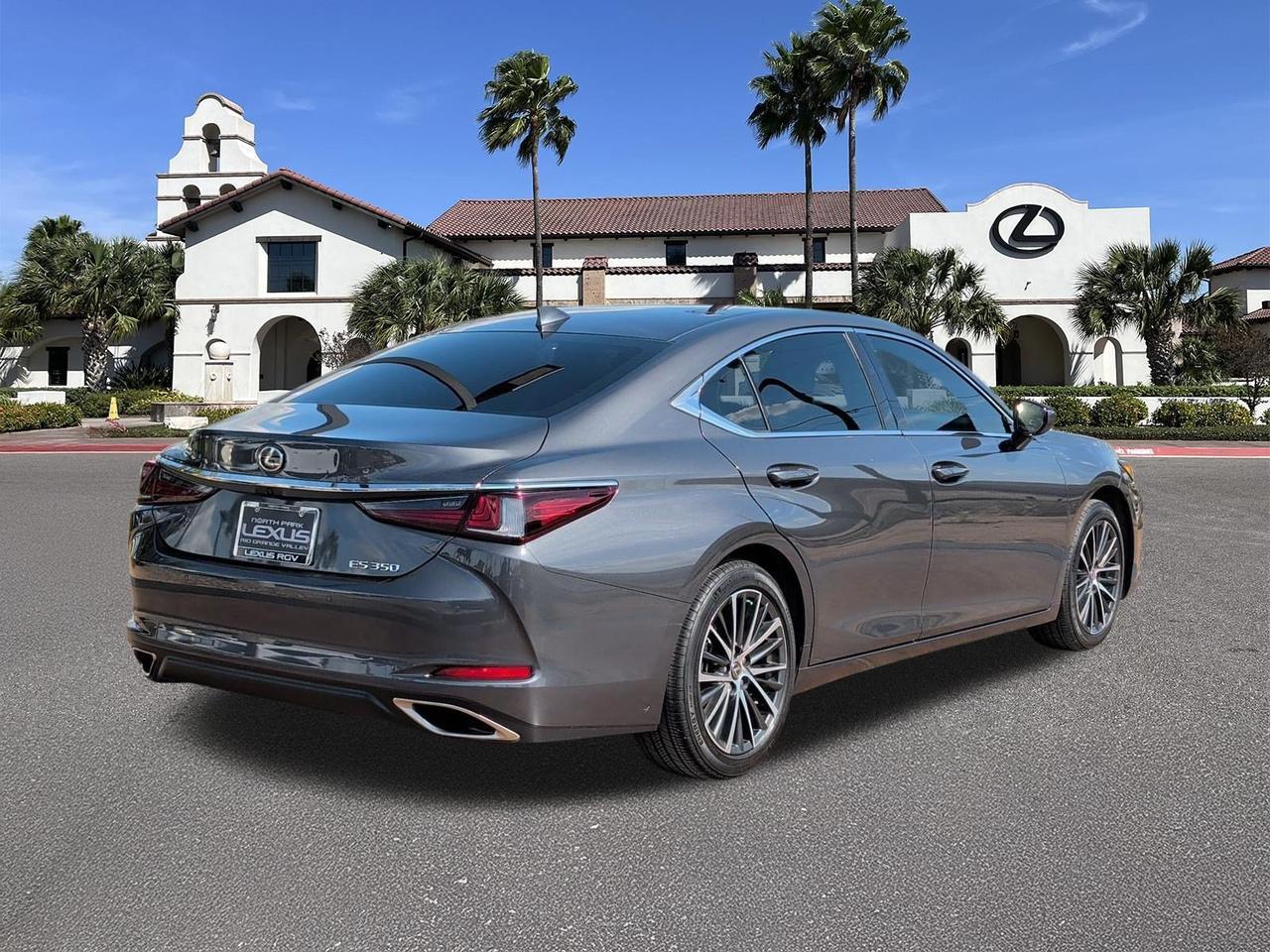 2025 Lexus ES 350