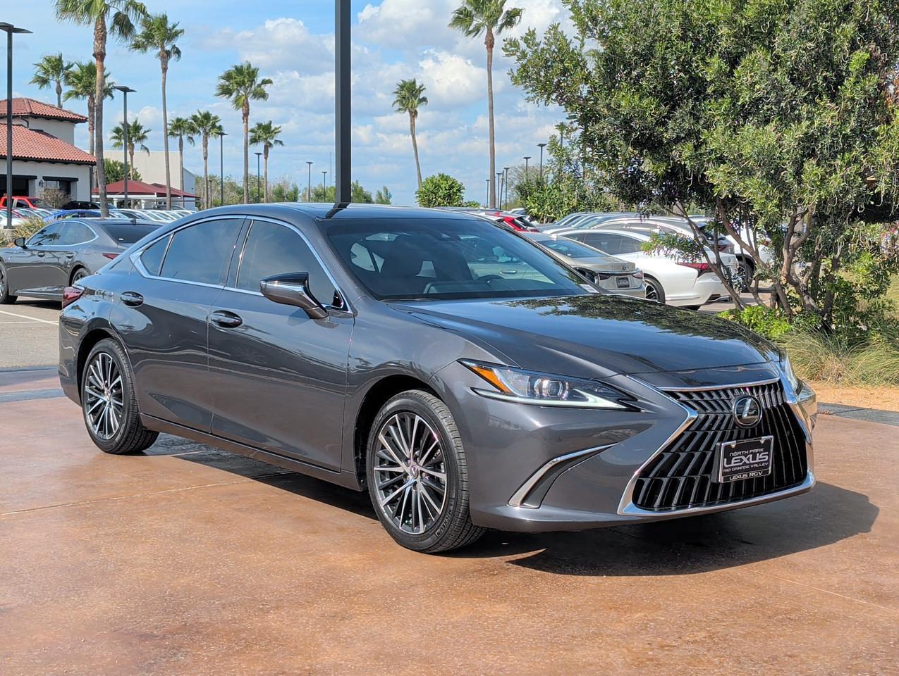2025 Lexus ES
