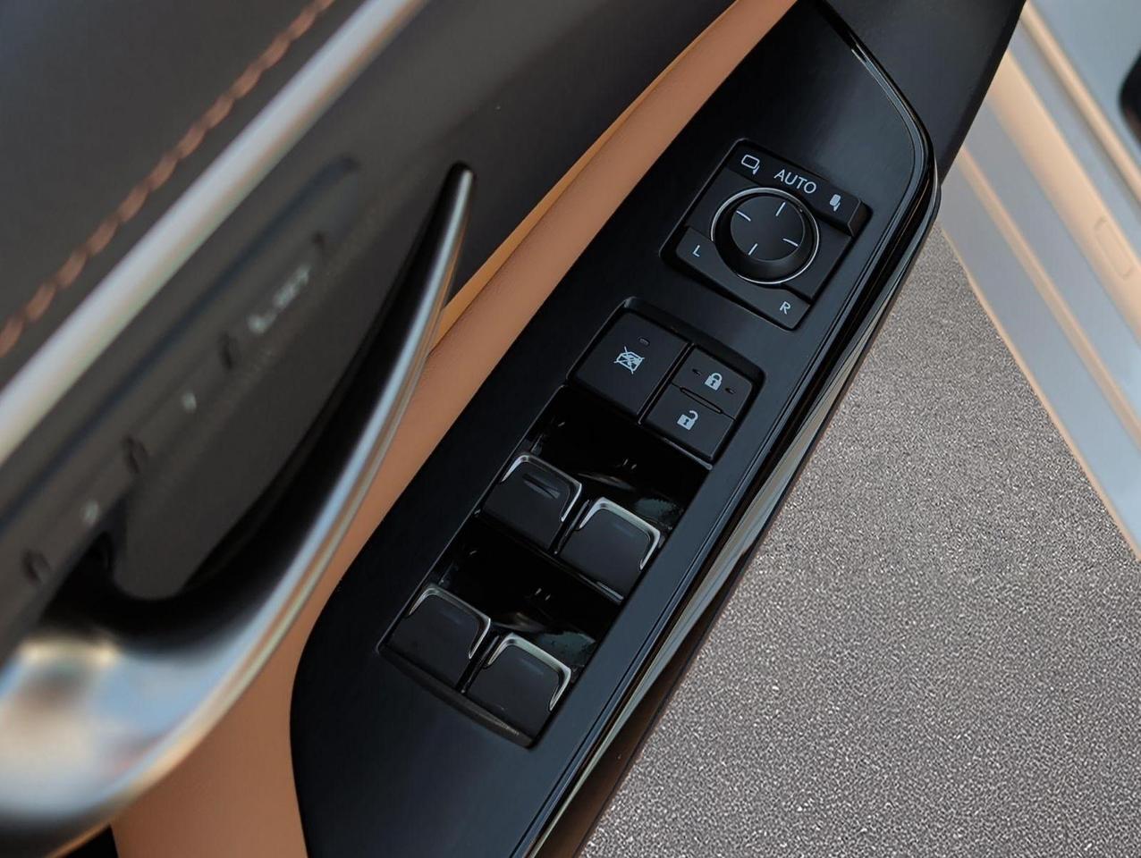 2025 Lexus ES 350 San Juan TX