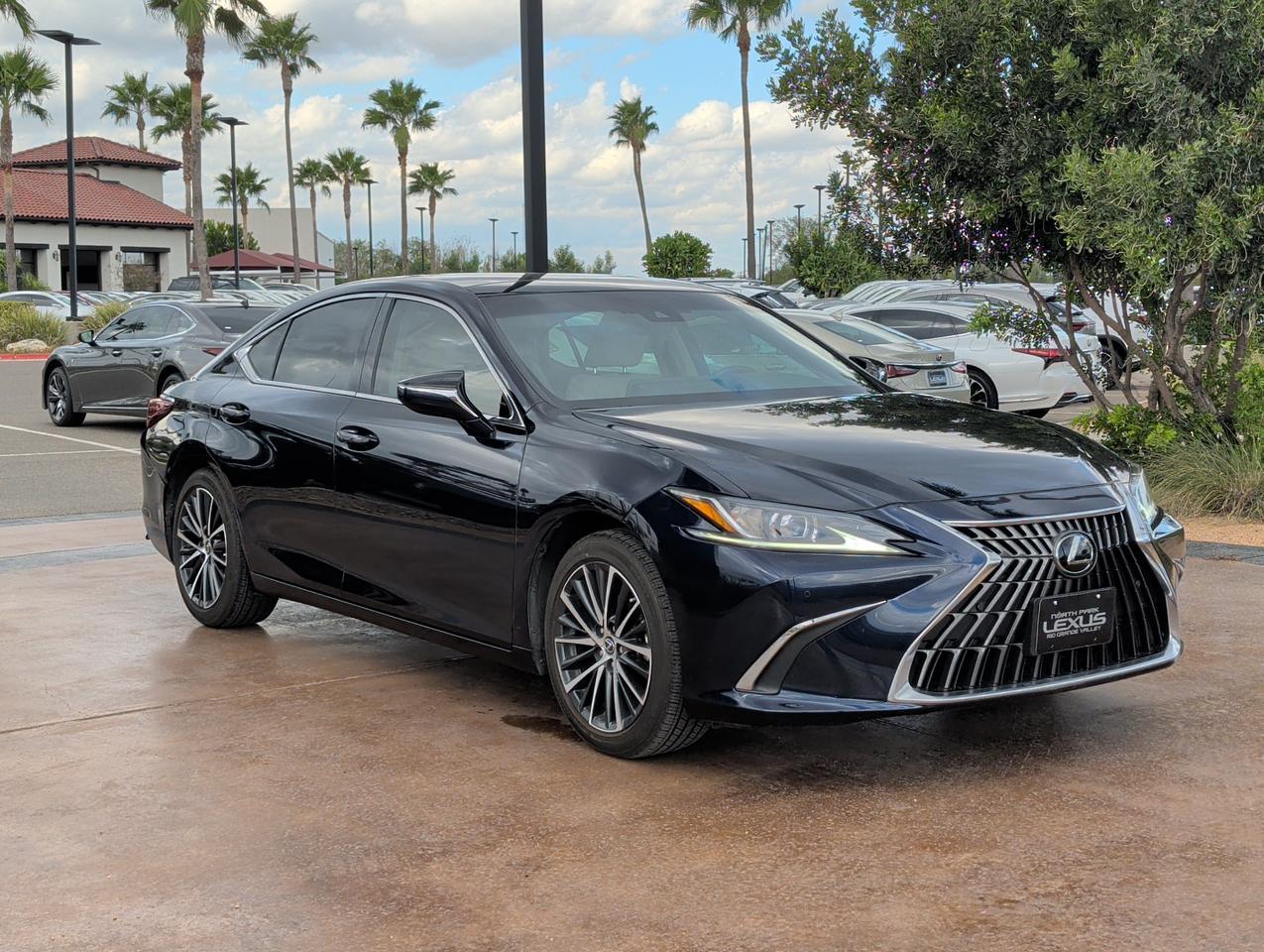 2025 Lexus ES