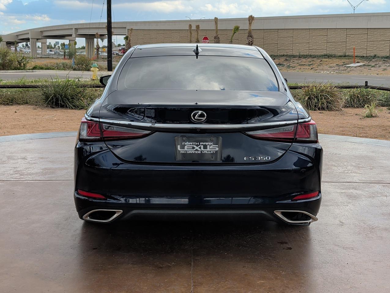 2025 Lexus ES 350