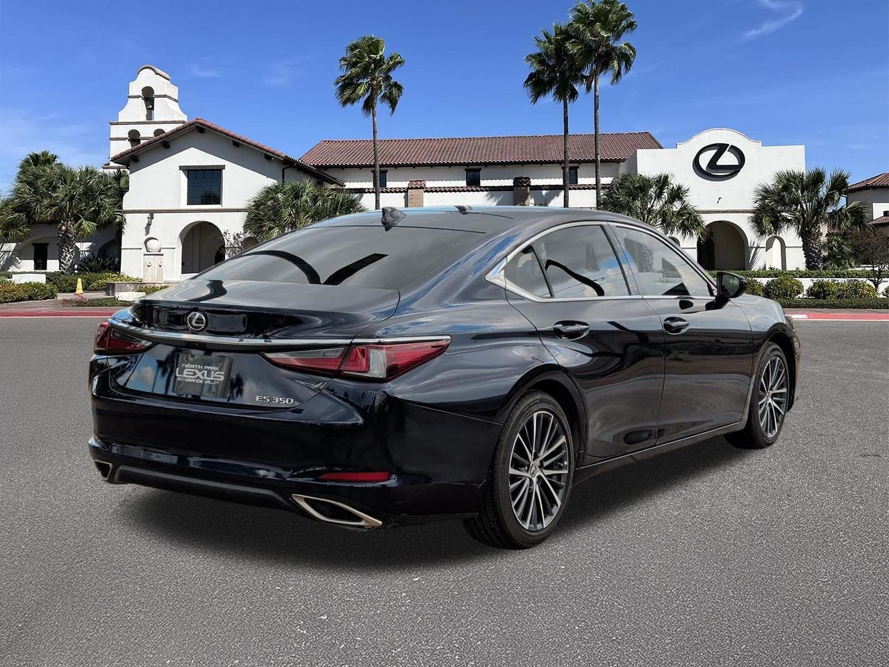 2025 Lexus ES 350