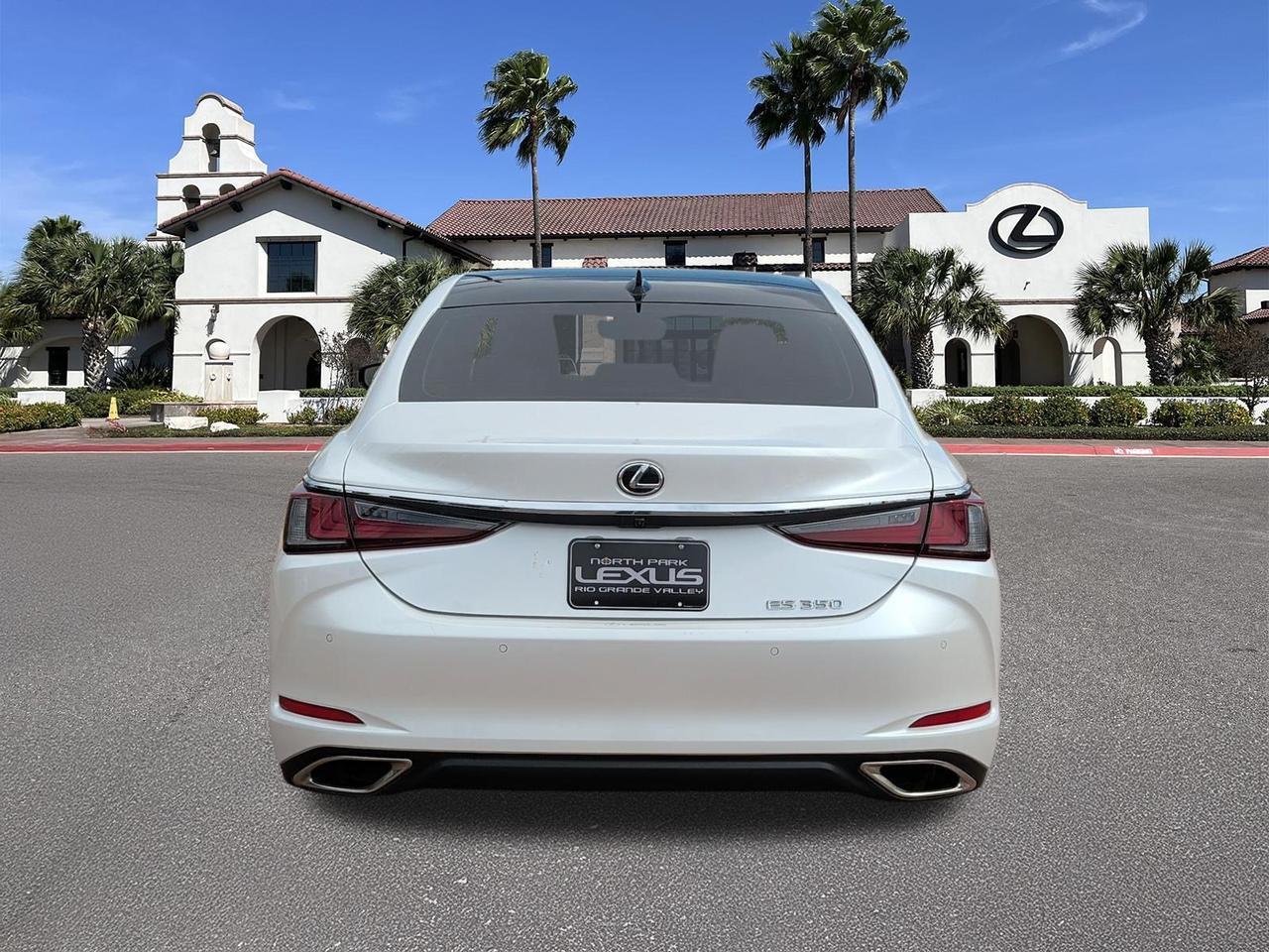 2025 Lexus ES 350